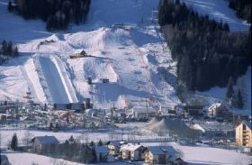 die Snowboardarena, hier fand 2003 die Snowboard WM statt