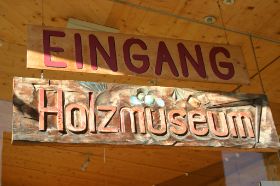 Einladend: der Eingang zum Holzmuseum in St.Rupprecht